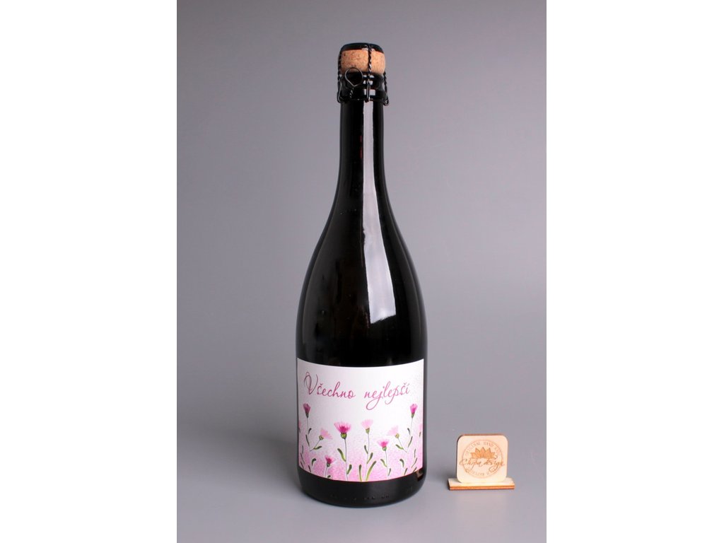 Sekt Charmat brut s etiketou - Karafiáty, všechno nejlepší