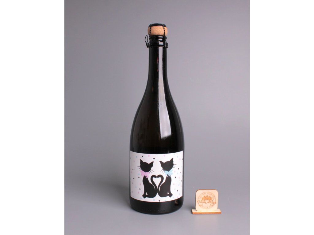 Sekt Charmat brut s etiketou - kočky s mašlí