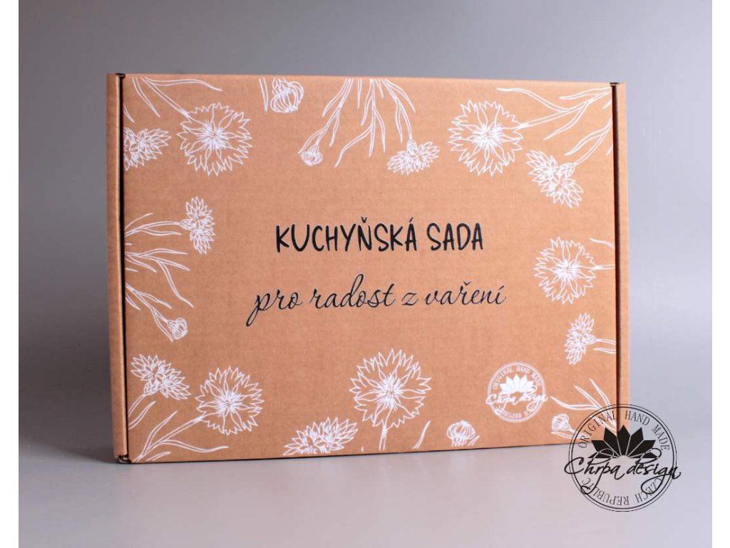 Detail kuchyňské sady Anděl s hnědou chňapkou