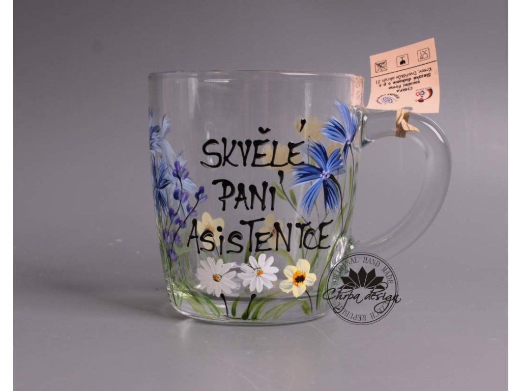 Skleněný hrnek - Skvělé paní asistentce, chrpolouka