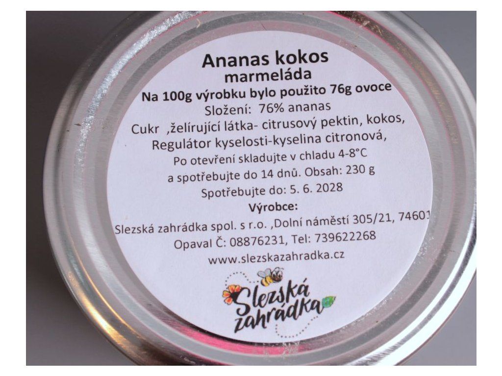 Detail domácího džemu Ananas s kokosem