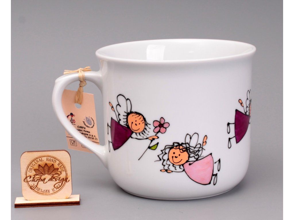 Detail porcelánového hrnku Andílek růžový 0,6 l