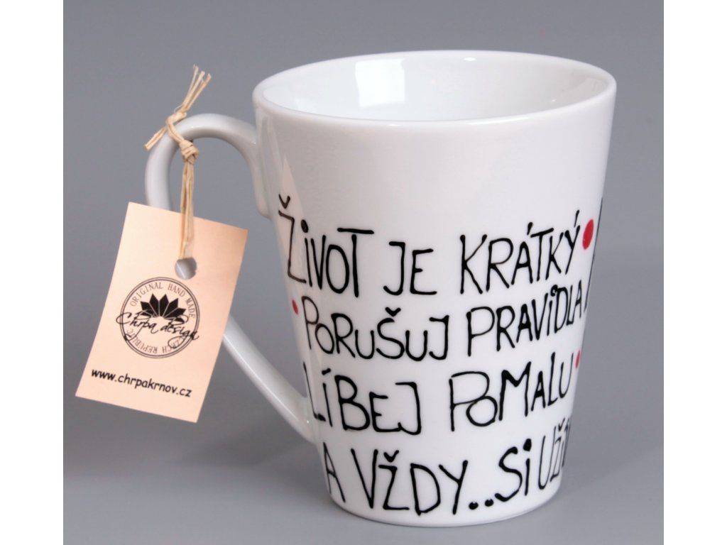 Ručně malovaný porcelánový hrnek s textem